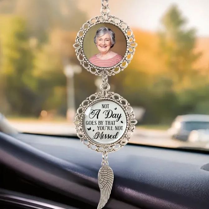 Commemorative personalized metal car ornaments