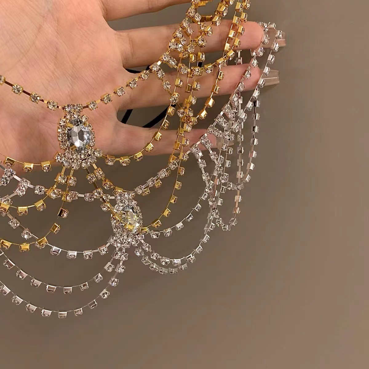 Multi-layer crystal leg chain 