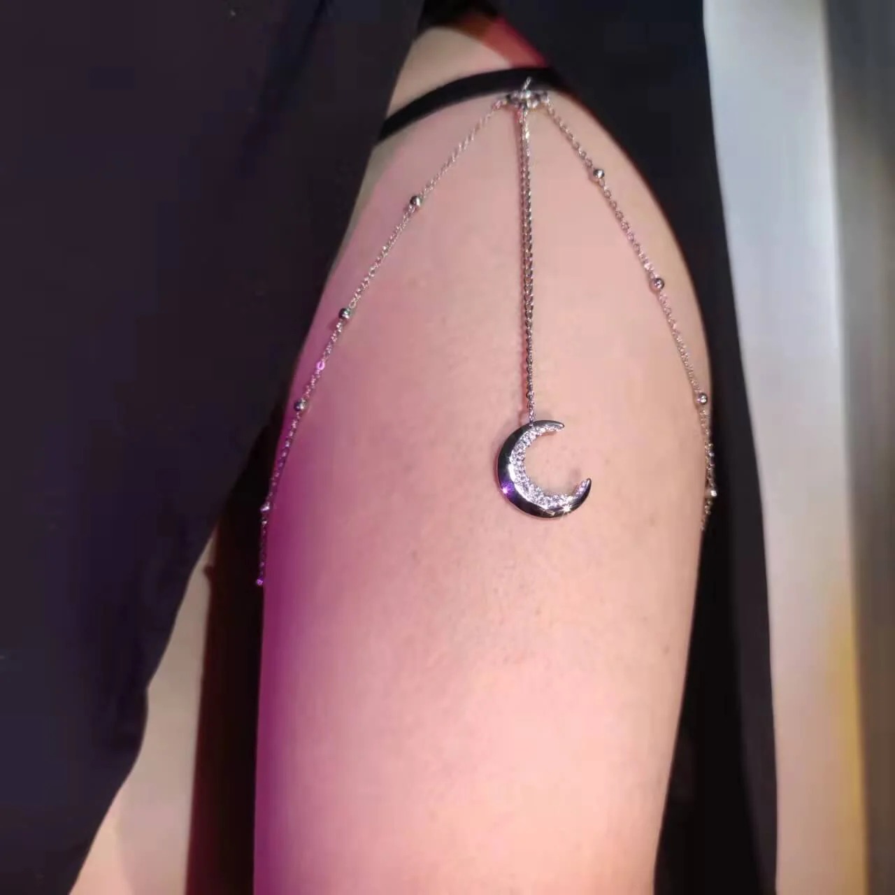 Rhinestone Moon Pendant Chain Leg Chain