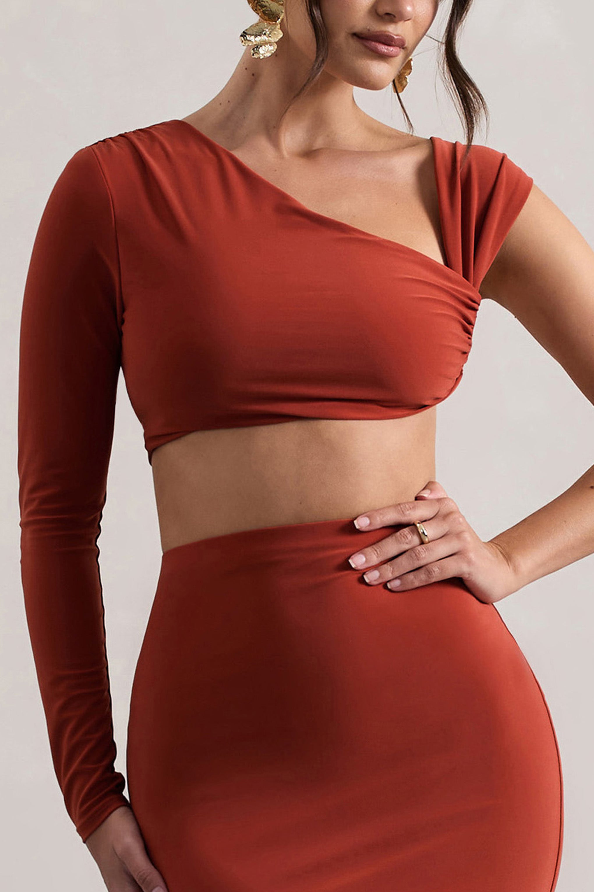  Terracotta Ruched Asymmetric One-Sleeve Crop Top