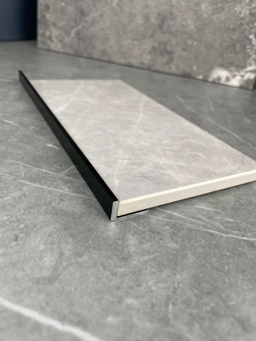Aluminum  L profile for floor covering