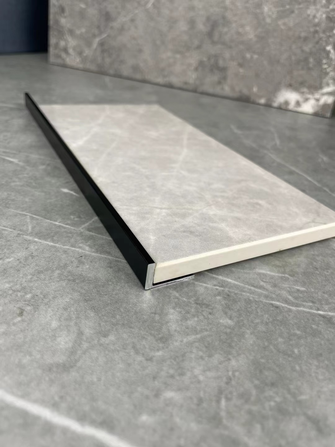 Aluminum  L profile for floor covering