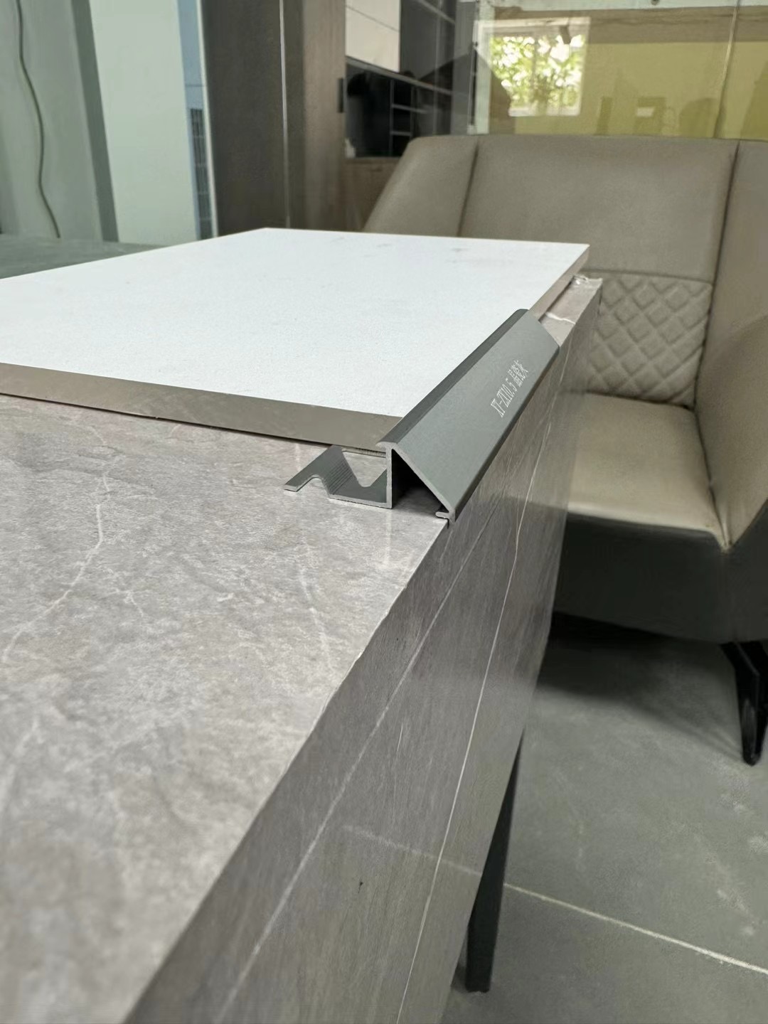 Aluminum edge corner profile for wpc wall panel spcflooring uvmarblesheet wall cladding MDF Gypsumboard