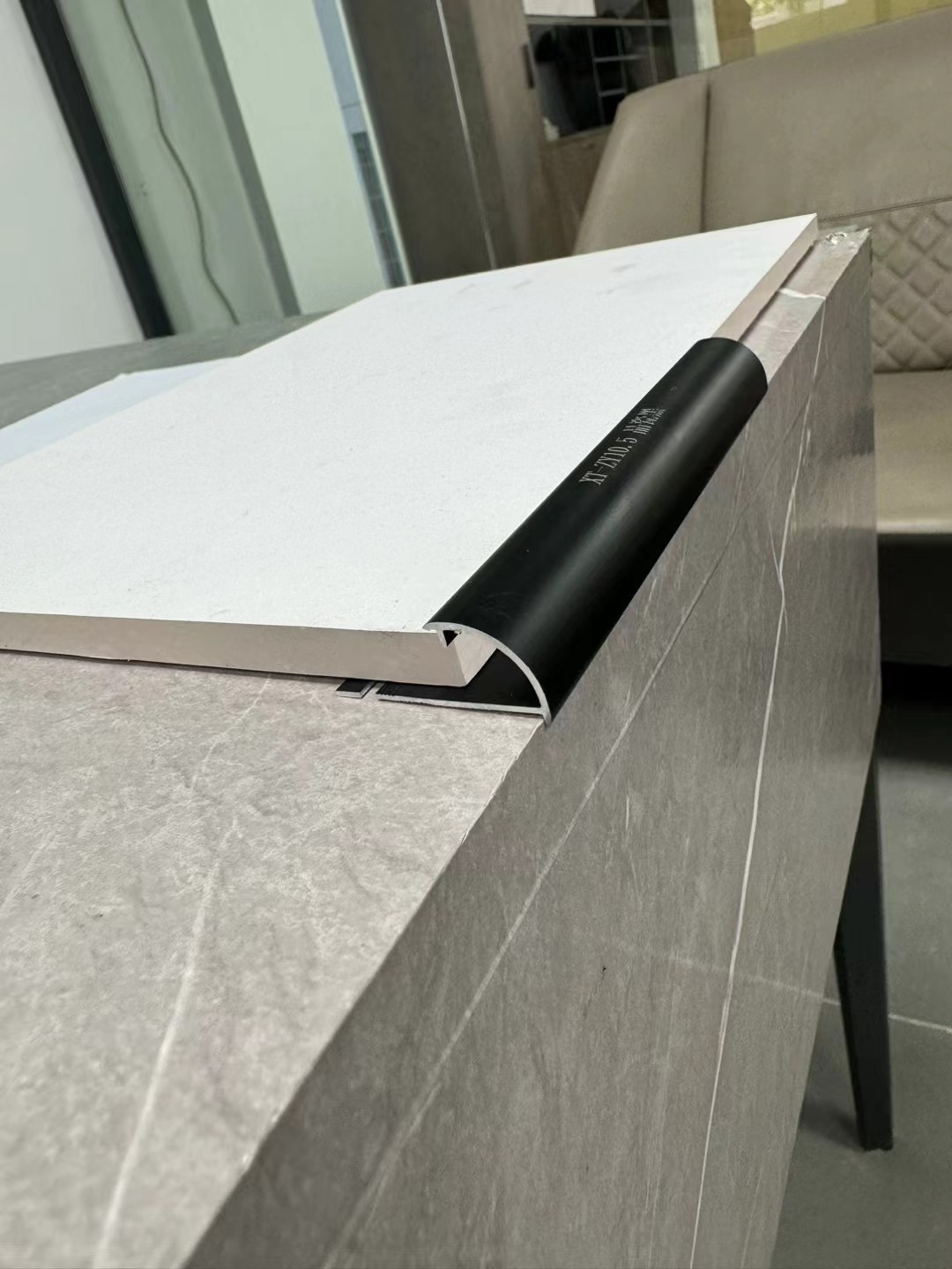 Aluminum round corner profile for wpc wall panel spcflooring uvmarblesheet wall cladding MDF Gypsumboard