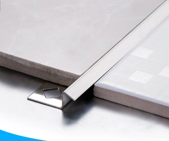 Z-shaped profiles for flooring dividing