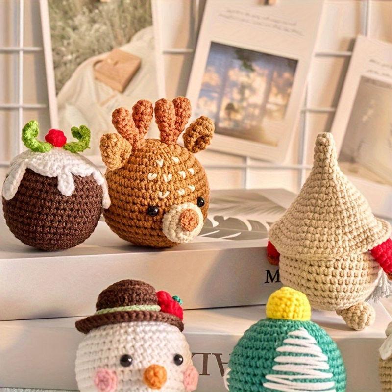 Conjunto De Adornos Navideños De Ganchillo Hechos A Mano: Muñeco De Nieve, Reno Y árbol, Ideales Para Regalar En Estas Fiestas. - mymoonlampes