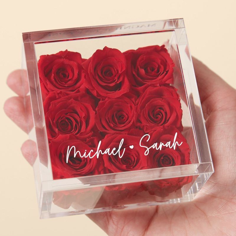 Caja De Recuerdos Personalizada Con Rosas Rojas En Miniatura 'amor Conectado'