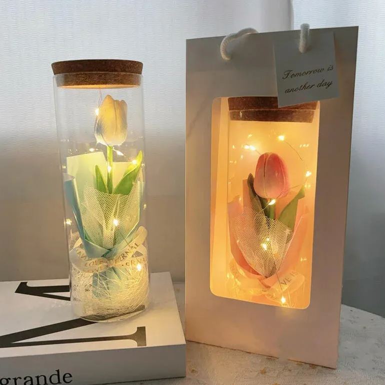 Lámpara De Noche Con Forma De Ramo De Tulipanes En Botella De Cristal. Regalo Romántico Para El Día De La Madre. - mymoonlampes