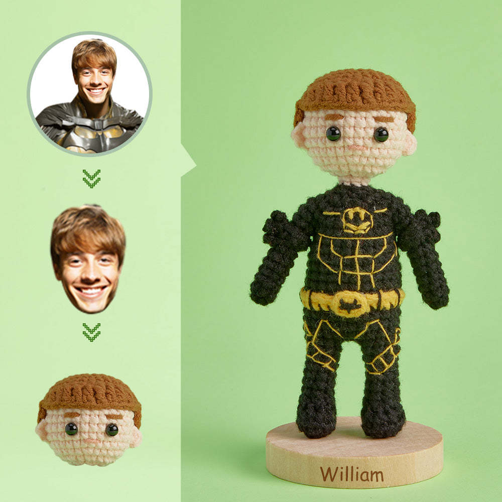 Poupée Au Crochet Avec Visage Personnalisé, Cadeaux Personnalisés, Mini Poupées Tissées À La Main - Batman -