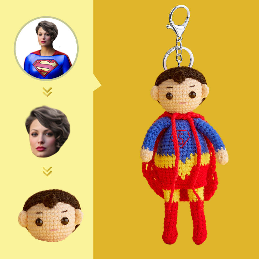 Poupée Au Crochet Avec Visage Personnalisé, Mini Poupées Tissées À La Main, Cadeaux Personnalisés - Supergirl -