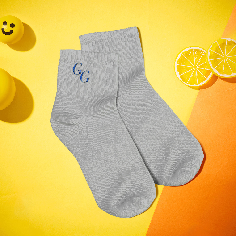 Chaussettes Initiales Personnalisées - Lettres Brodées Personnalisées Sur Des Chaussettes En Coton Doux