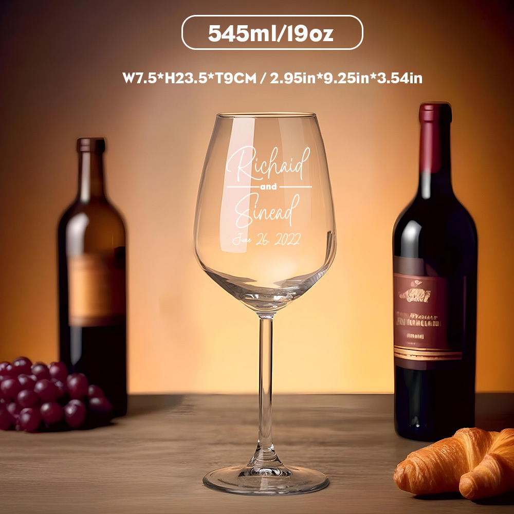 Personalized Name and Date Wine Glasses Anniversary Gift for Couple
