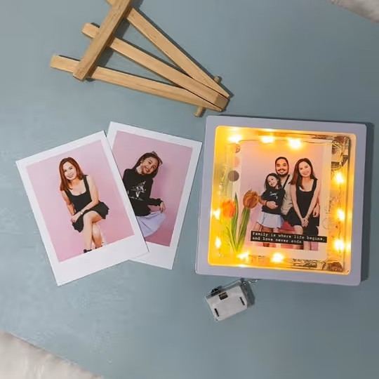 Custom Light-Up Photo Frame, Warm LED Memory Box Personalized Light-Up Picture Box for Couples & Anniversaries