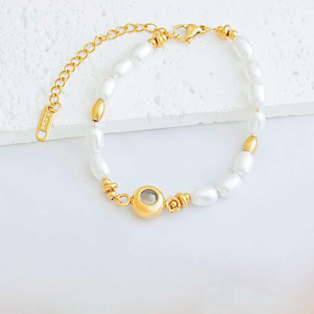 Personalized Photo Projection Circle Bracelet 18k Gold Plated Stainless Steel Pearl Bracelet Pearl Bracelet Gift for Her