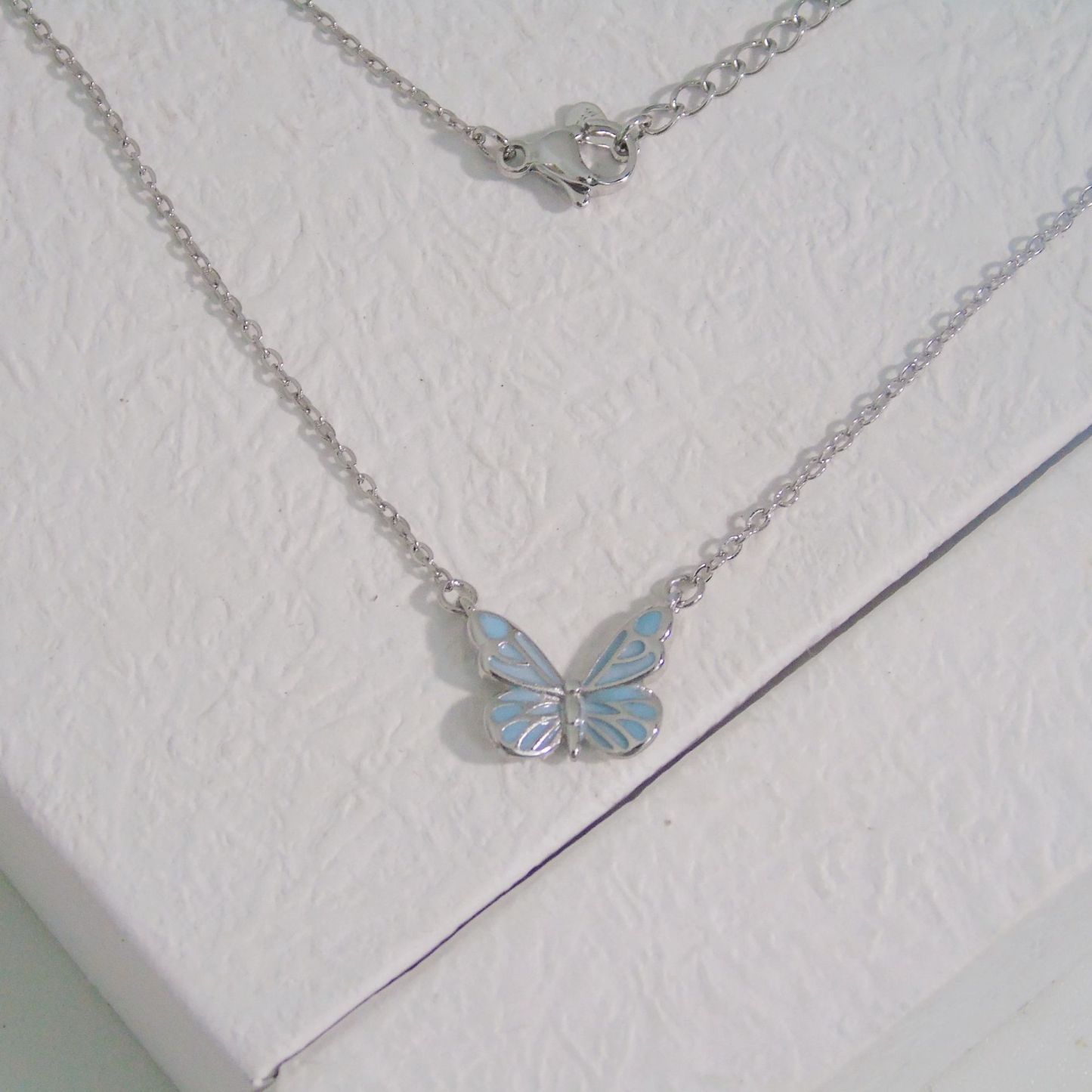 Glow in the Dark Butterfly Necklace Luminous Blue Butterfly Choker Chain For Women Girls