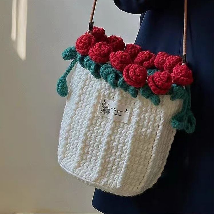 Crochet Rose Bouquet Bag DIY Kit Handmade Yarn Crossbody Bag Floral Gift Craft Set