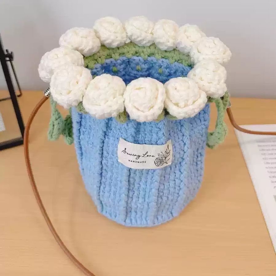 Crochet Rose Bouquet Bag DIY Kit Handmade Yarn Crossbody Bag Floral Gift Craft Set