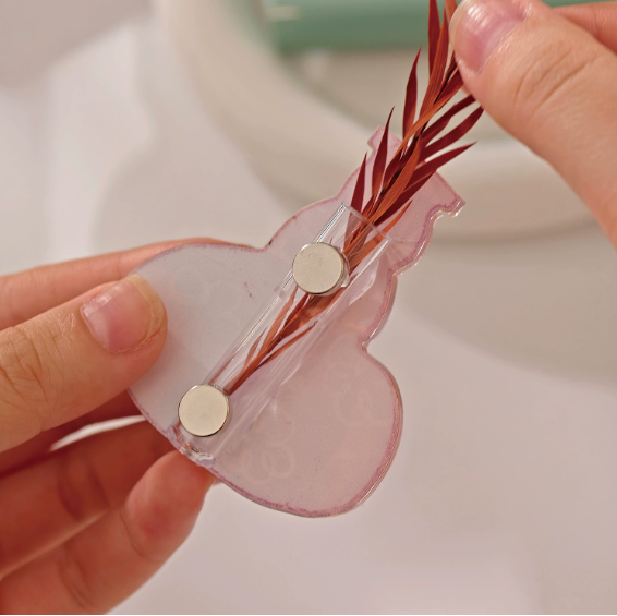 Cute Mini Acrylic Vase Magnets for Fridge Funny Small Plant Magnets for Refrigerator Decoration Kitchen Locker Kitchen Office