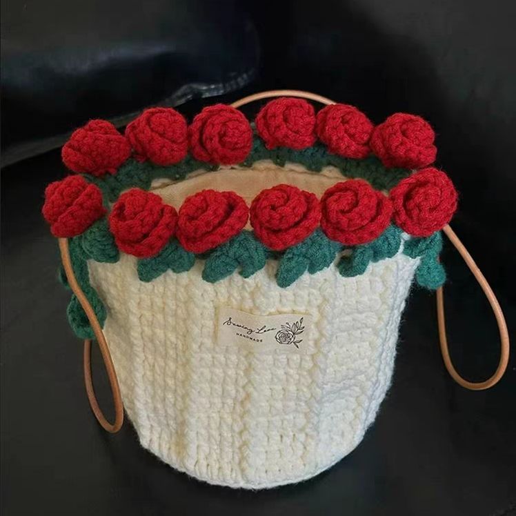 Crochet Rose Bouquet Bag DIY Kit Handmade Yarn Crossbody Bag Floral Gift Craft Set