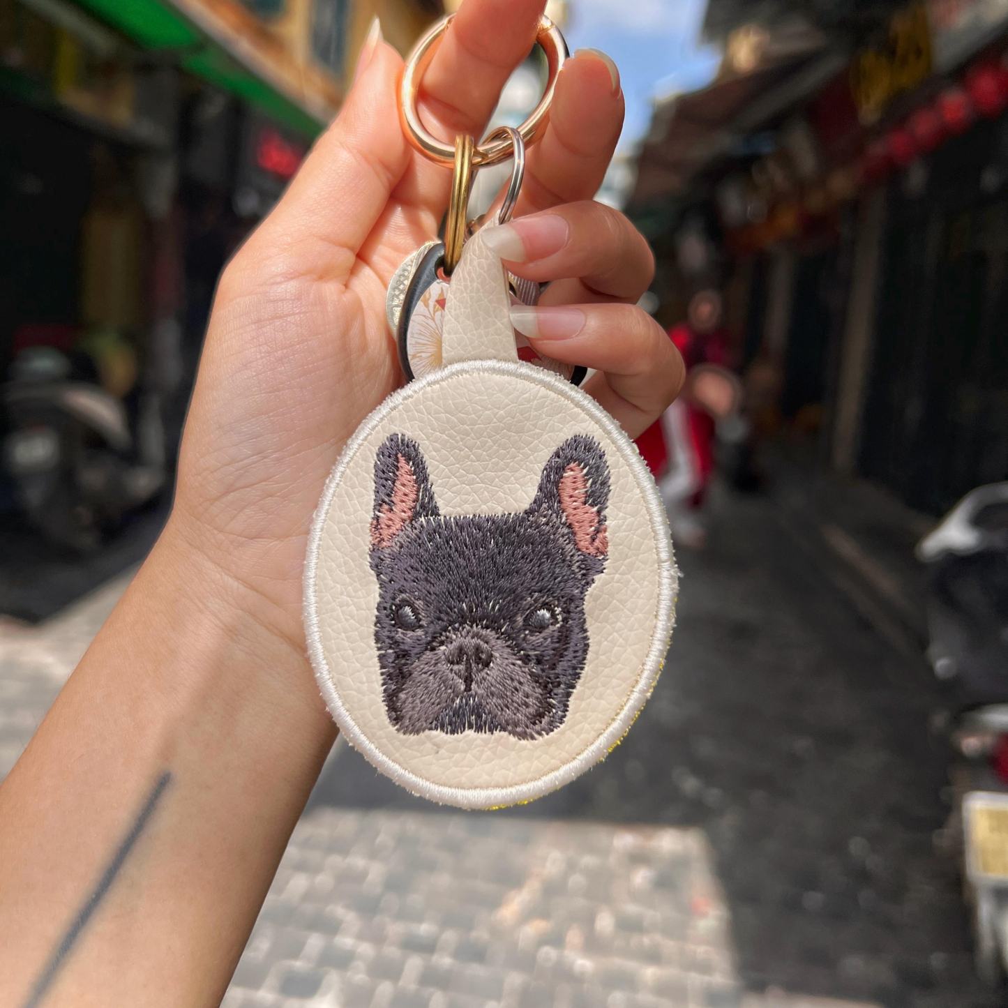 Custom Embroidered Pet Portrait Keychain - Dog or Cat Memorial - yourphotoblanketuk