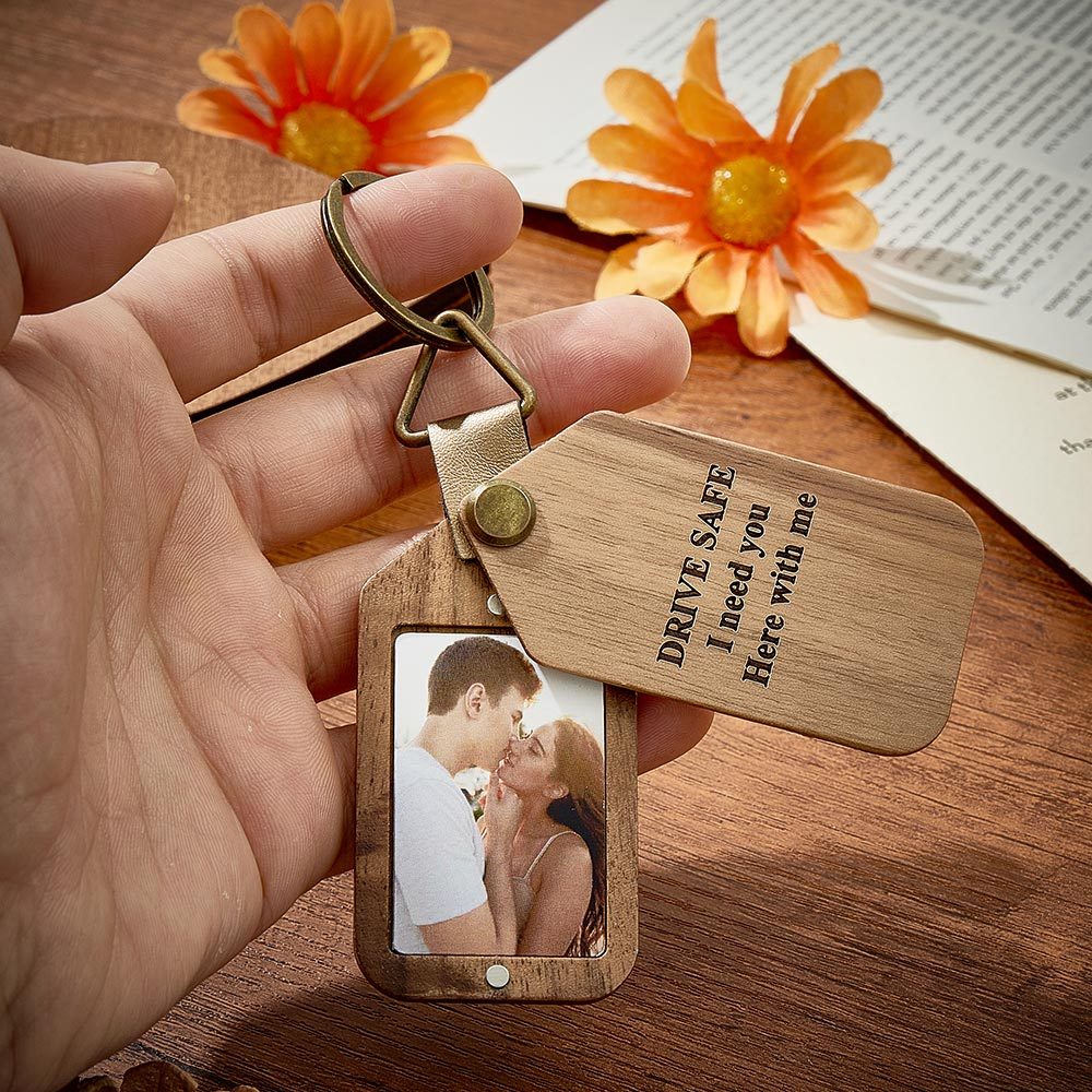 Personalized Photo Keychain Magnetic Engraved Keychain Valentine's Day Gifts for Him - Yourphotoblanket