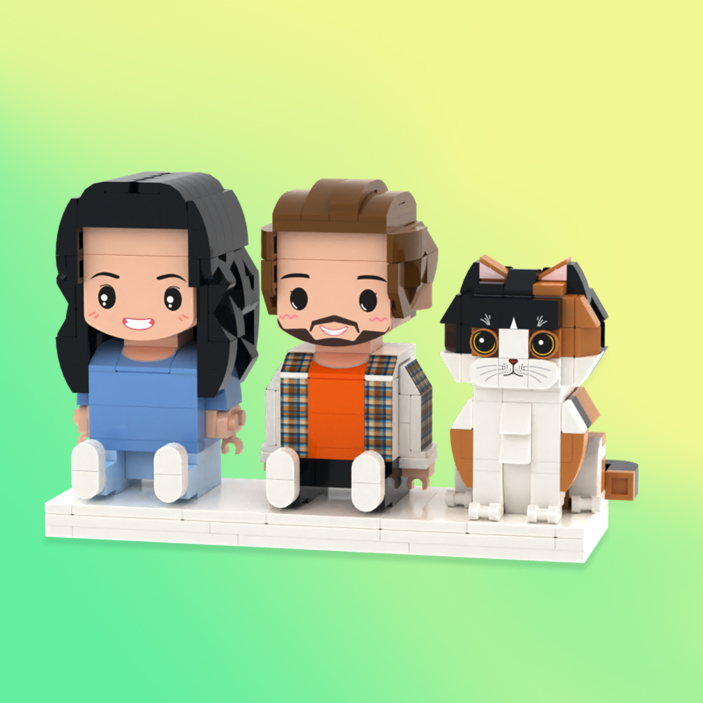 Individuell Gestaltete Ganzkörper-spielfiguren Aus Ziegelsteinen: 2 Personen Mit Katze, Personalisierte Sitzende Ziegelsteinfiguren - dephotoblanket