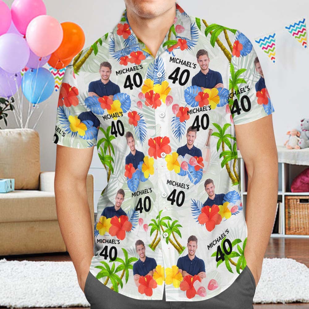 Benutzerdefiniertes rosa Hawaii-Hemd mit Datum und Namen, Geburtstagsgesicht, rote Blume und Kokosnussbaum-Hawaii-Hemd - dephotoblanket