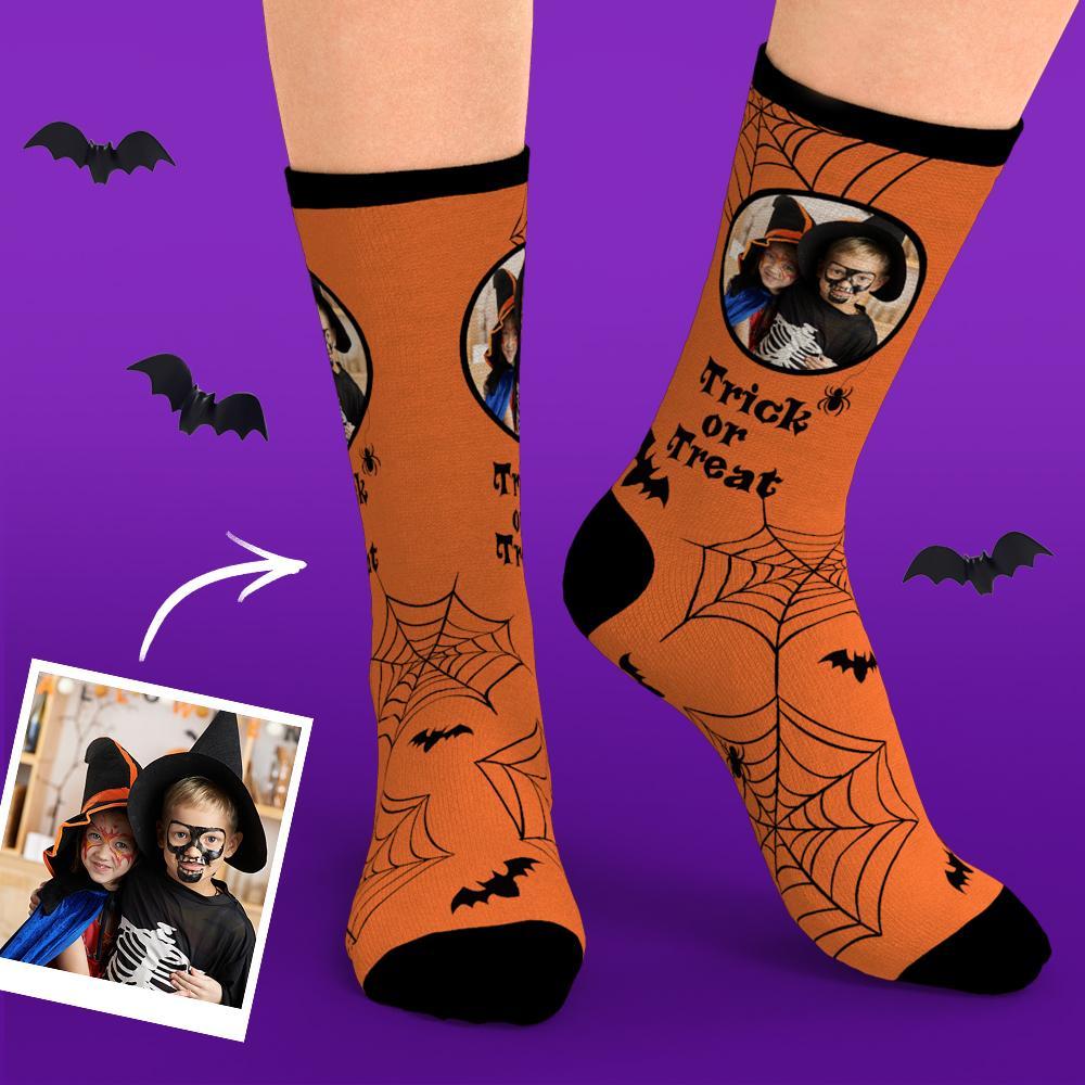 Benutzerdefiniertes Gesicht Halloween Spinnennetz Fledermaus Süßes Oder Saures Socken - dephotoblanket