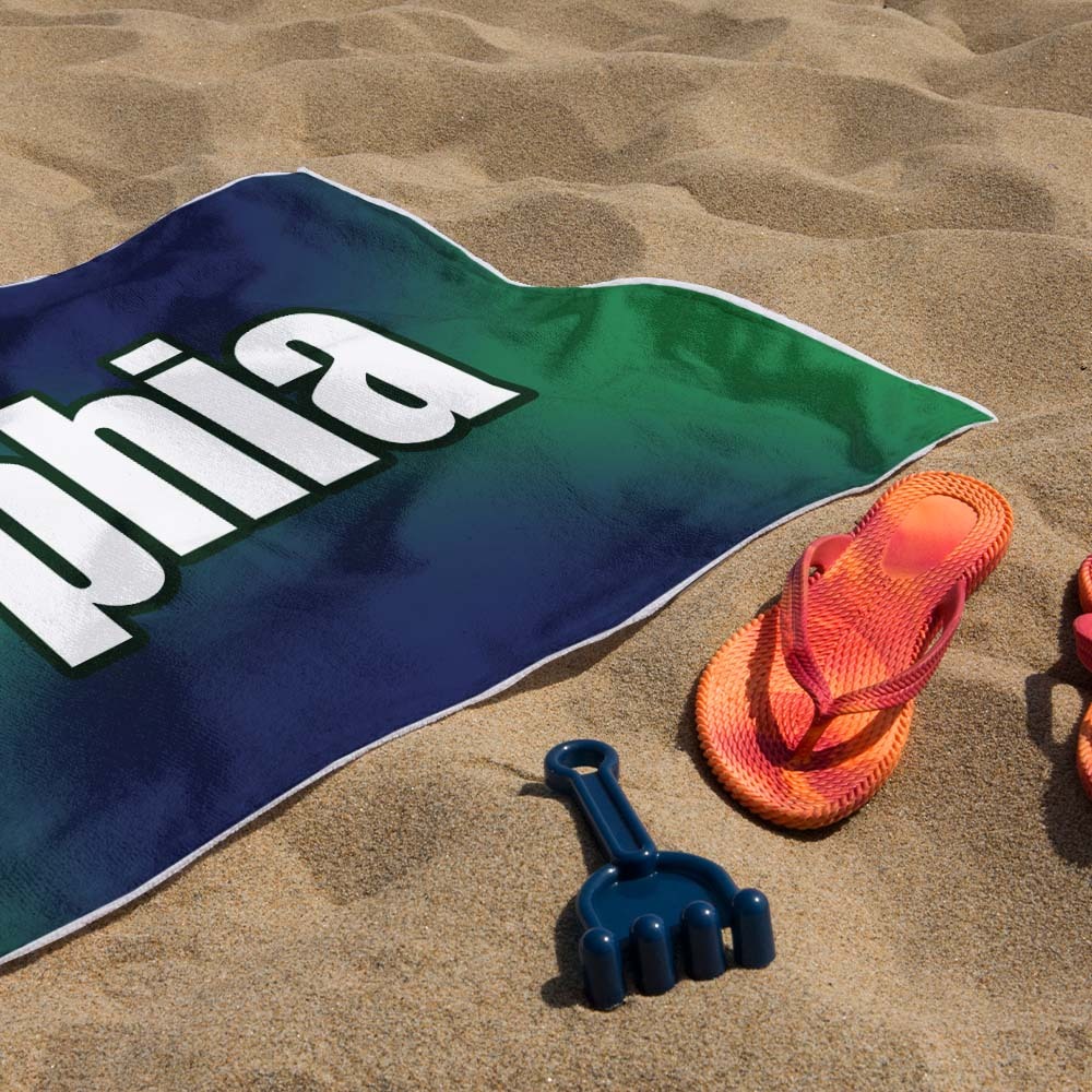 Benutzerdefiniertes Strandtuch Ombre Benutzerdefinierter Name Strandtuch Personalisiertes Geschenkhandtuch - dephotoblanket