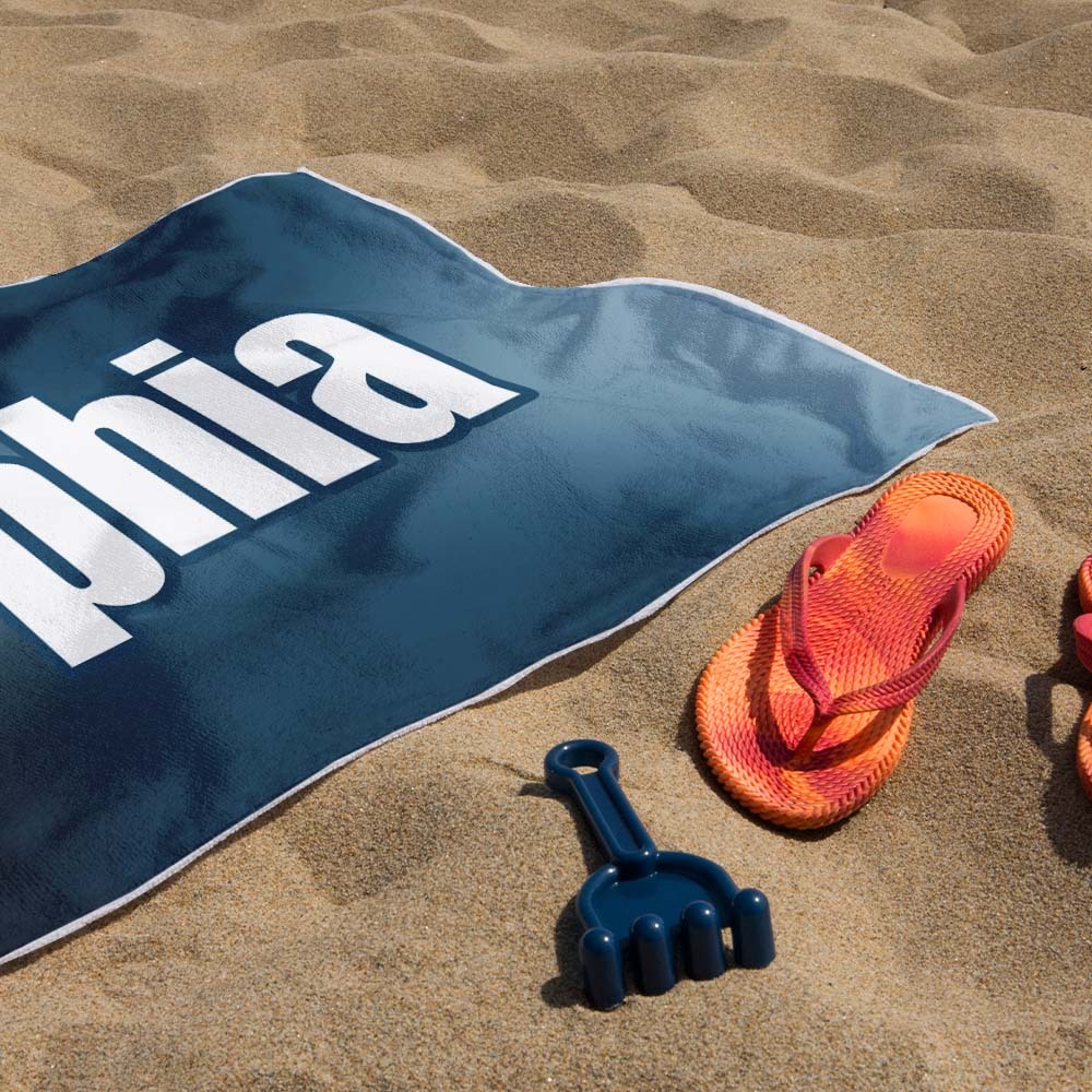 Benutzerdefiniertes Strandtuch Ombre Benutzerdefinierter Name Strandtuch Personalisiertes Geschenkhandtuch - dephotoblanket
