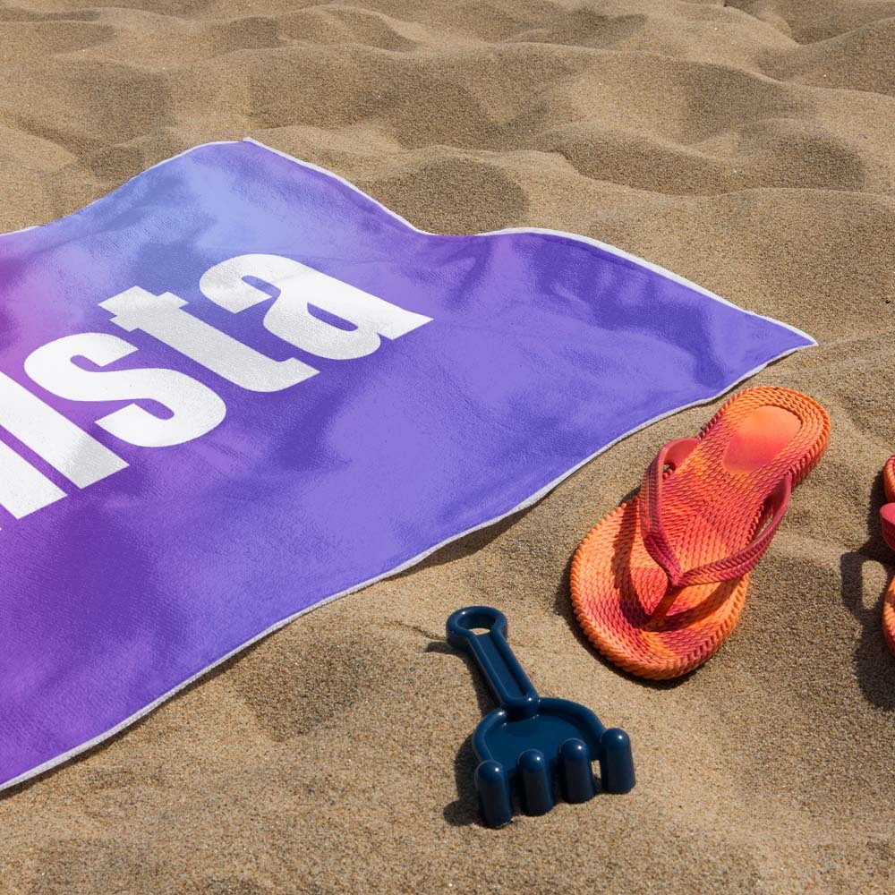 Benutzerdefiniertes Strandtuch Mit Namen Ombre Mehrfarbiges Strandtuch Personalisiertes Pooltuch Urlaubsgeschenk Mädchenreisegeschenk - dephotoblanket