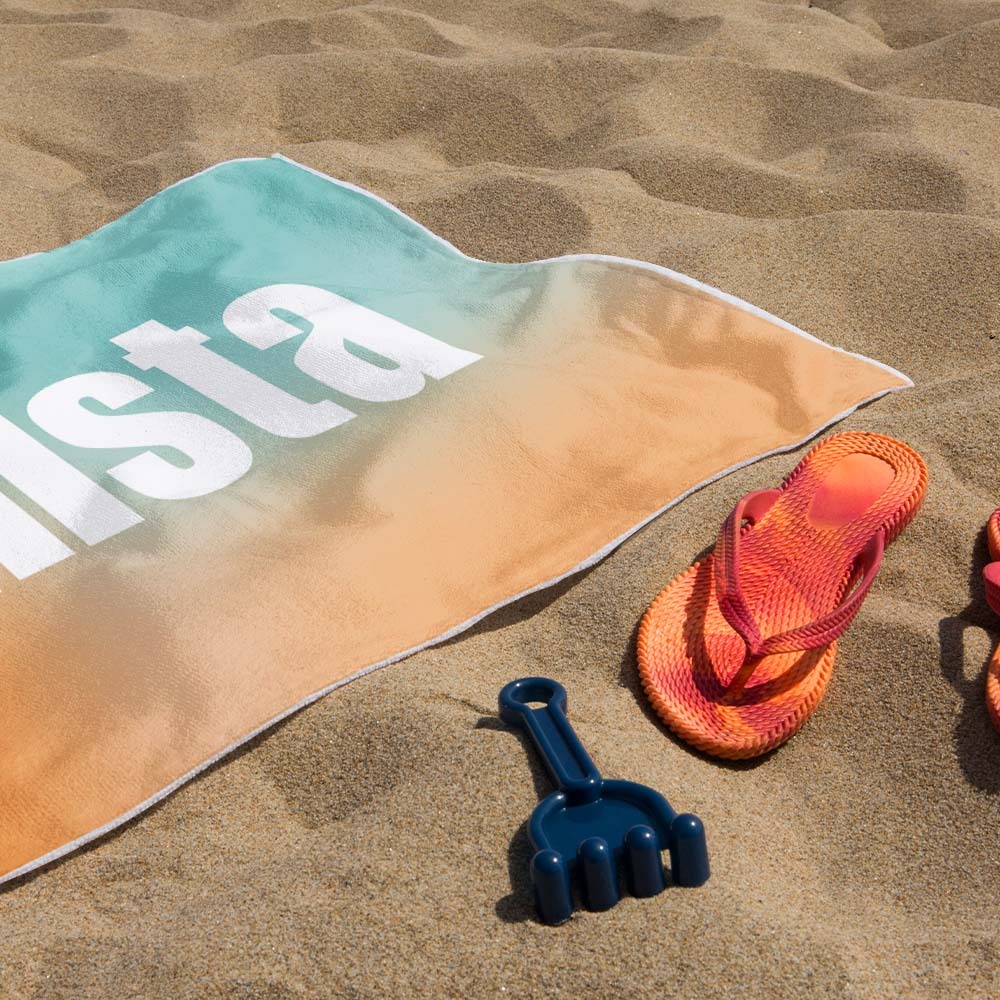 Benutzerdefiniertes Strandtuch Mit Namen Ombre Mehrfarbiges Strandtuch Personalisiertes Pooltuch Urlaubsgeschenk Mädchenreisegeschenk - dephotoblanket