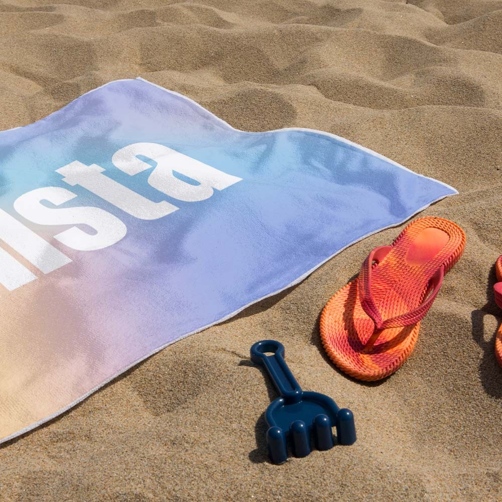 Benutzerdefiniertes Strandtuch Mit Namen Ombre Mehrfarbiges Strandtuch Personalisiertes Pooltuch Urlaubsgeschenk Mädchenreisegeschenk - dephotoblanket