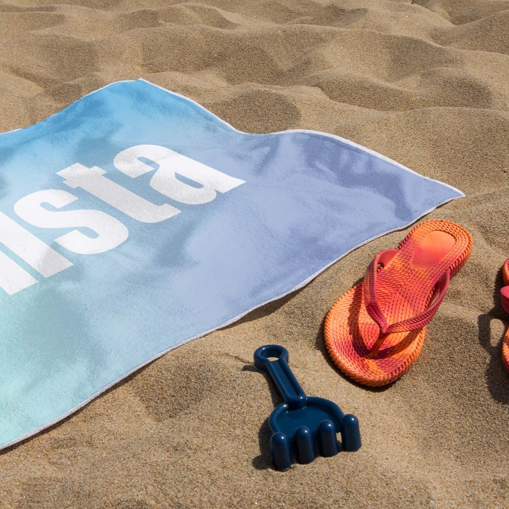 Benutzerdefiniertes Strandtuch Mit Namen Ombre Mehrfarbiges Strandtuch Personalisiertes Pooltuch Urlaubsgeschenk Mädchenreisegeschenk - dephotoblanket