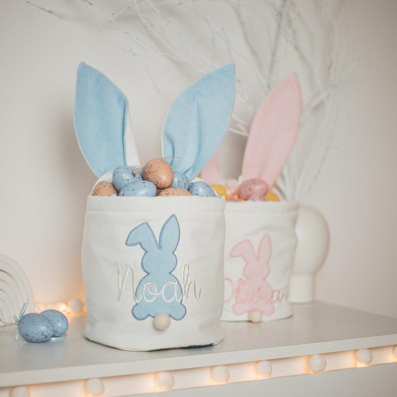 Panier De Pâques Personnalisé. Lapin De Pâques Brodé Sur Mesure. Panier De Pâques Pour Enfants. Panier Bébé Fille Et Garçon. Panier À Œufs Pour Activités De Pâques. - MapLunelampeFr