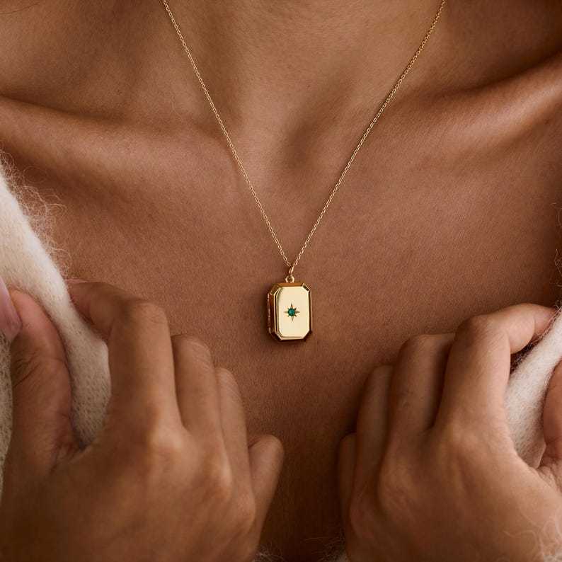 Custom Locket Necklace with Birthstone, Personalized Photo Pendant, Engravable Memorial Jewelry, Anniversary Gift for Her, Keepsake Gift