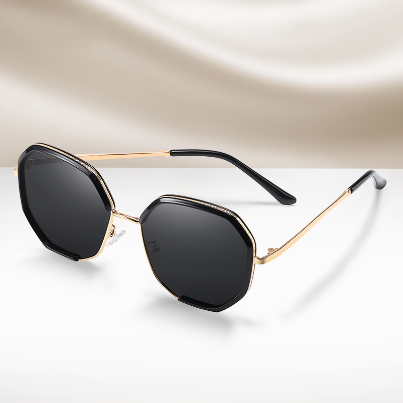 Celebrity - UV400 Protective Polarized Beach Sunglasses - Bright Gold/Grey Red - mymoonlampuk