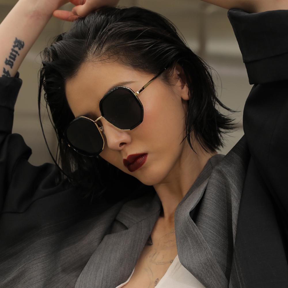 Celebrity - UV400 Protective Polarized Beach Sunglasses - Bright Gold/Grey Red - mymoonlampuk