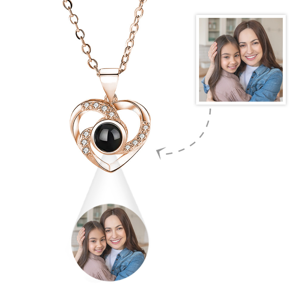 Mother‘s Day Gift Custom Projection Necklace Elegant Heart Photo Necklace Gift for Mum 