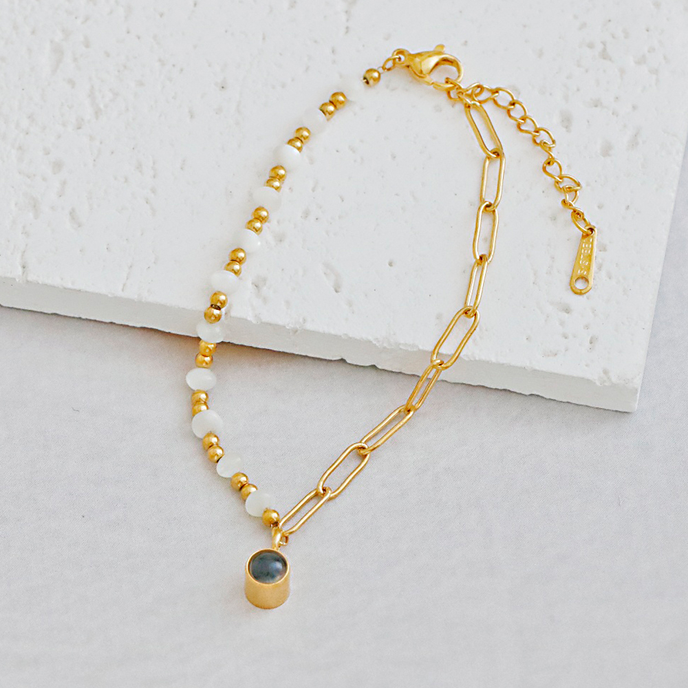 Custom Photo Projection Bracelet Vintage Luxury Circle Bracelet 18k Gold Plated Stainless Steel Pearl Bracelet Waterproof Bracelet Gift for Her - MyMoonLampUk