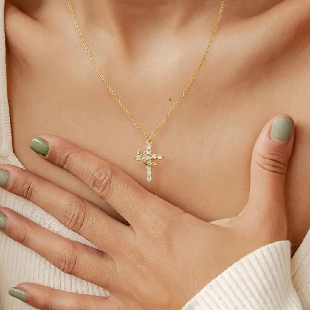 Dainty Crown Cross Necklace for Women, Copper-Based Silver-Plated Zircon Pendant, Perfect Mother's Day Gift for Mom - MyMoonLampUk