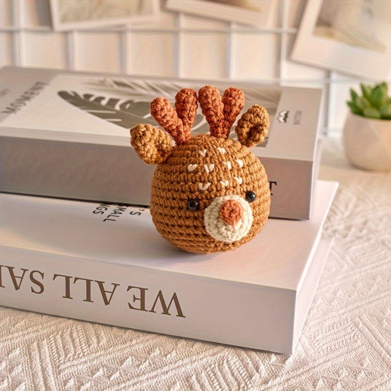 Crochet Christmas Plant Pot Cover – Handmade Holiday Decor for Home & Office - MyMoonLampUk