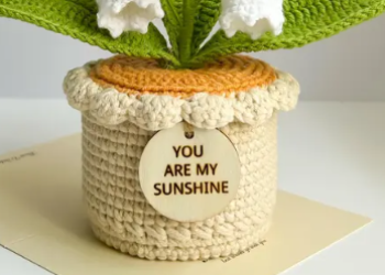 Romantic LED Crocheted Lily of the Valley – Glowing Knit Flower for Valentine’s Day - FaceBoxerUK