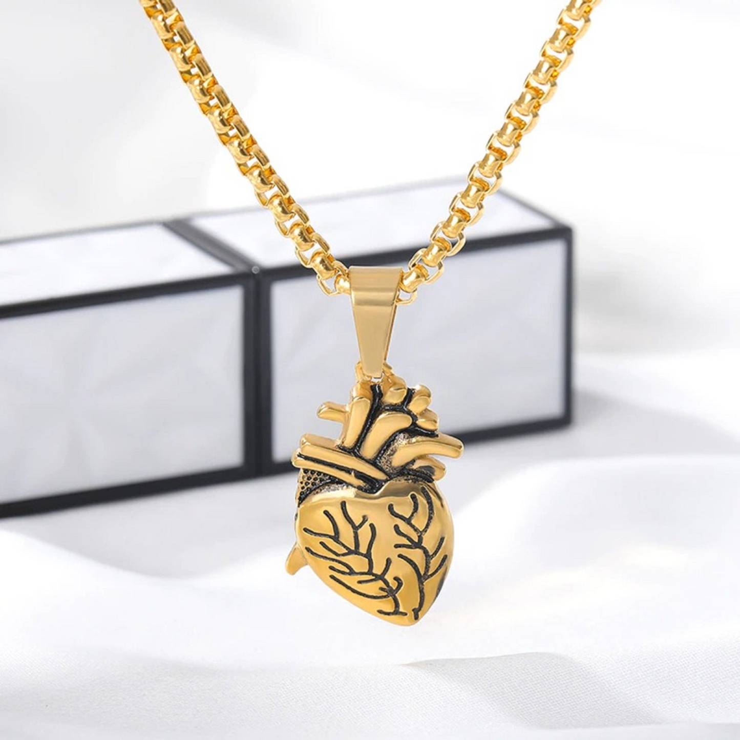 2Pcs Couple Anatomical Heart Puzzle Necklaces Heart Pendants Couple Matching Necklaces