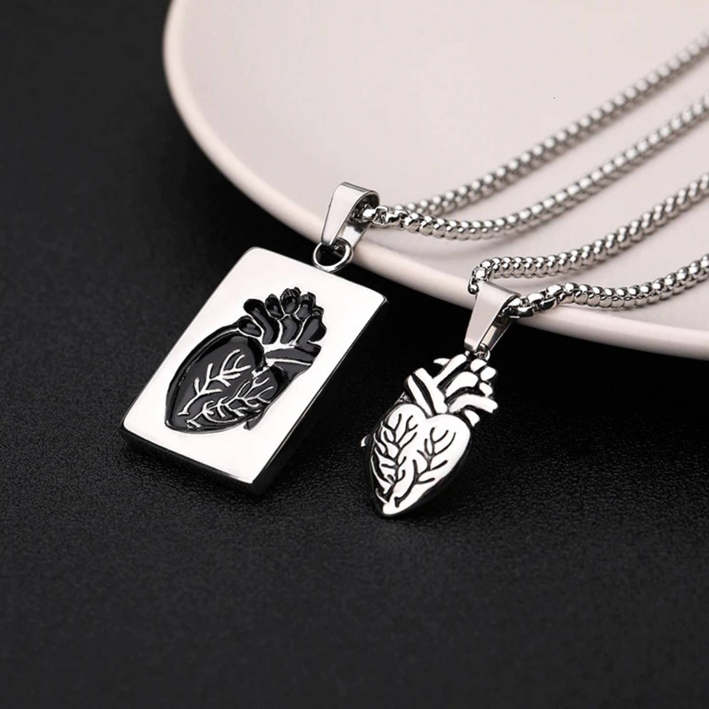 2Pcs Couple Anatomical Heart Puzzle Necklaces Heart Pendants Couple Matching Necklaces