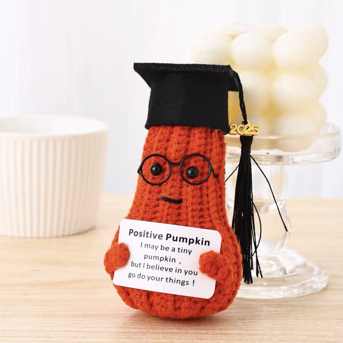 2025 Graduation Gift Doctoral Hat Handmade Crochet Positive Energy Doll Suitable for Friends, Classmates and Teachers