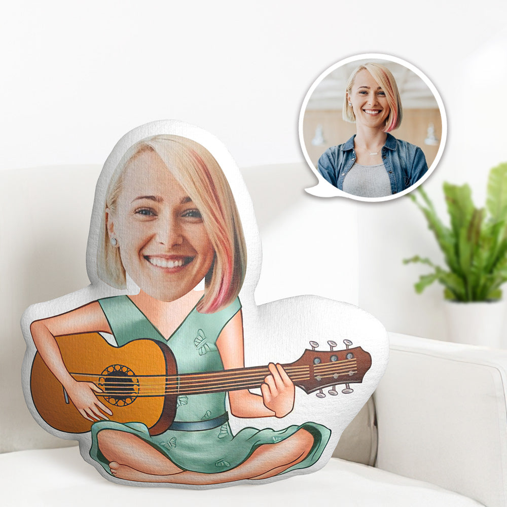 Cadeaux D'anniversaire Personnalisés Coussin Visage Coussin Photo Personnalisé Une Fille Jouant De La Guitare Coussin Minime - MaPhotocaleconFr