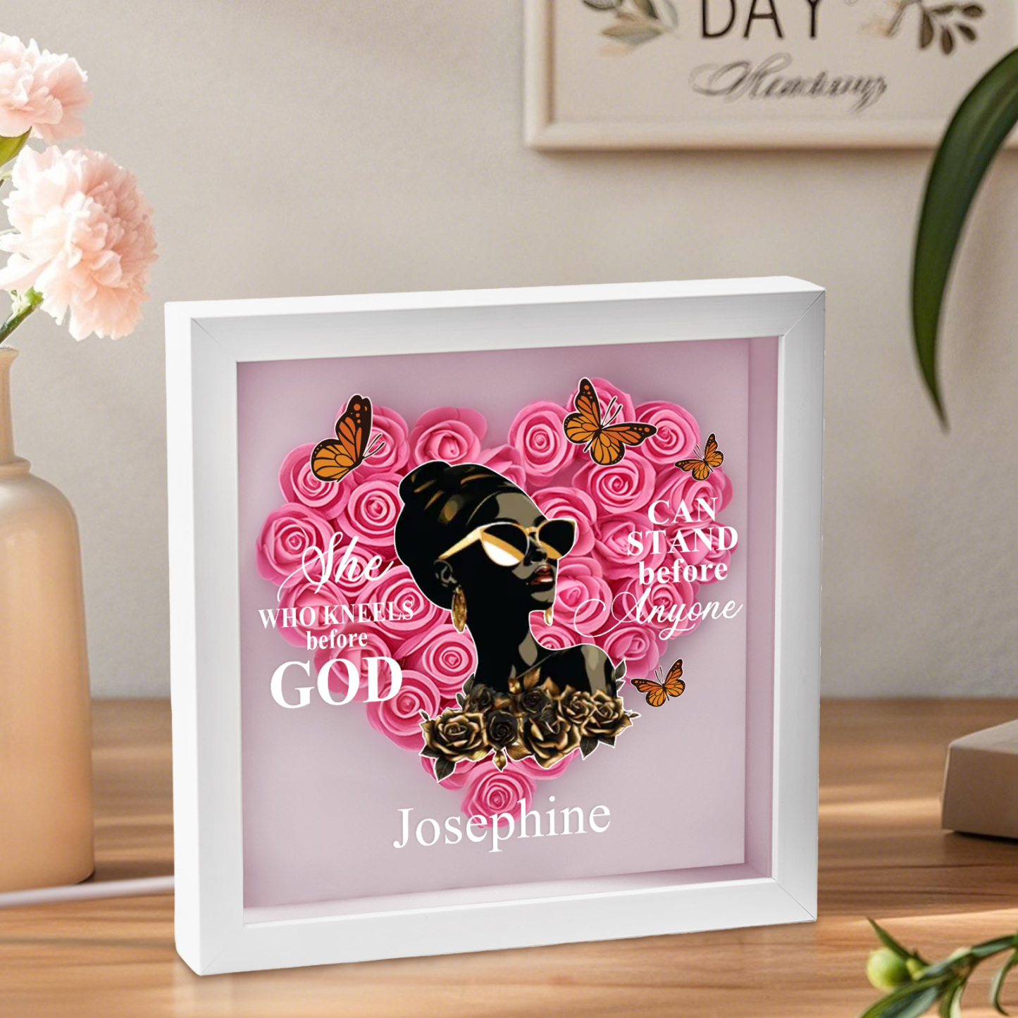 Celle Qui S'agenouille Devant Dieu | Boîte À Fleurs Personnalisée En Forme De Cœur - MaPhotocaleconFr