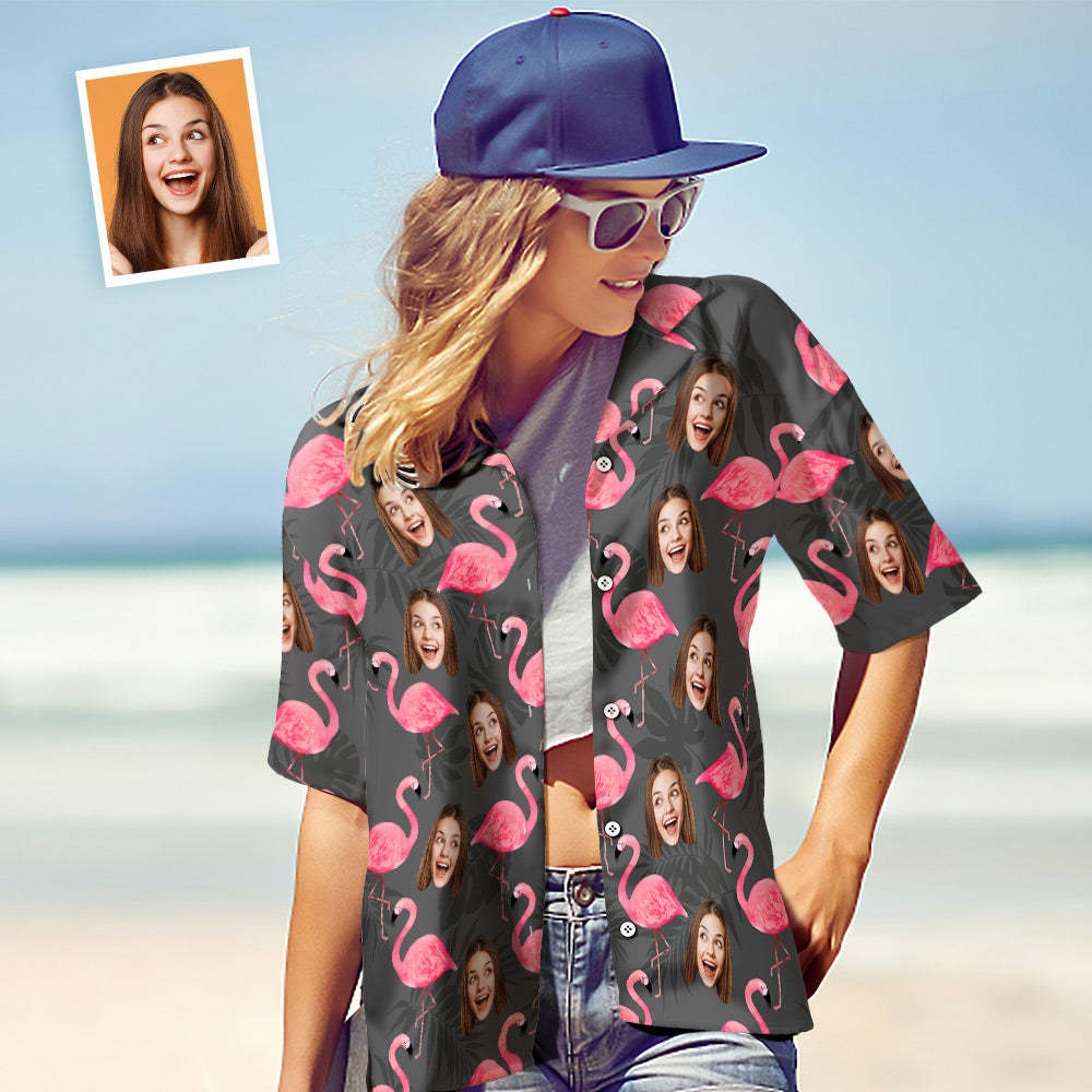 Chemise Hawaïenne De Visage Personnalisé Pour Elle Chemise Photo Personnalisée Pour Femmes Flamingo & Monstera Leaves Valentine's Day Gift - MaPhotocaleconFr