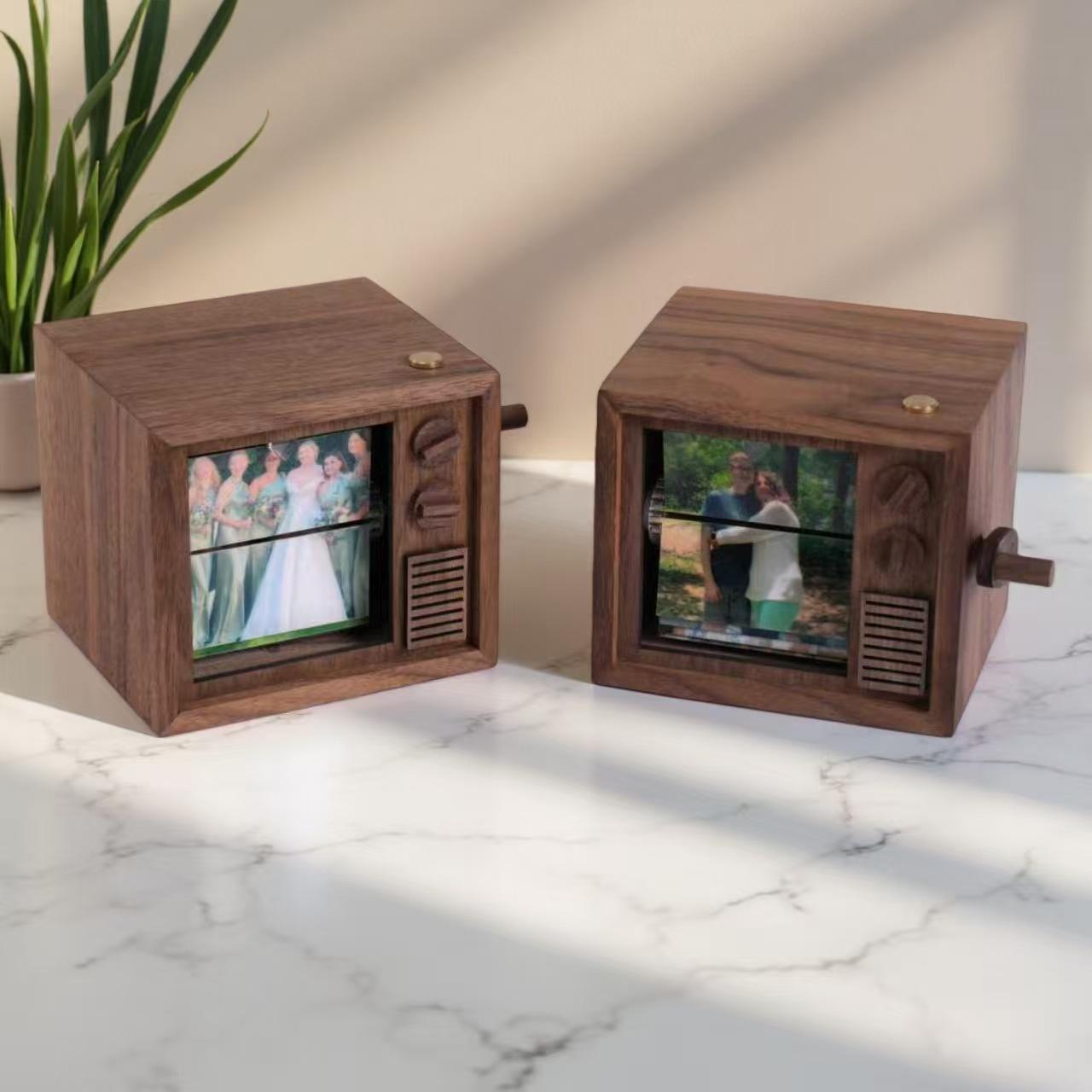 Boîte À Flipbook Mécanique À Manivelle Avec Cadre Photo Personnalisé Et Éclairage, En Noyer Noir, Idéale Comme Cadeau De Noël. - MaPhotocaleconFr